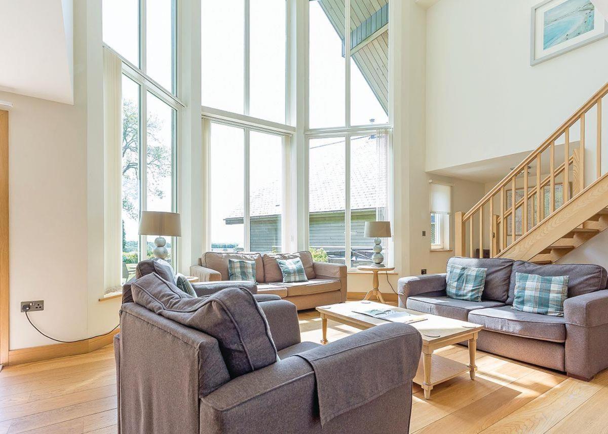 Swandown Lodges Chard Extérieur photo