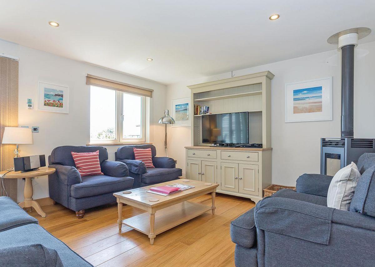 Swandown Lodges Chard Extérieur photo