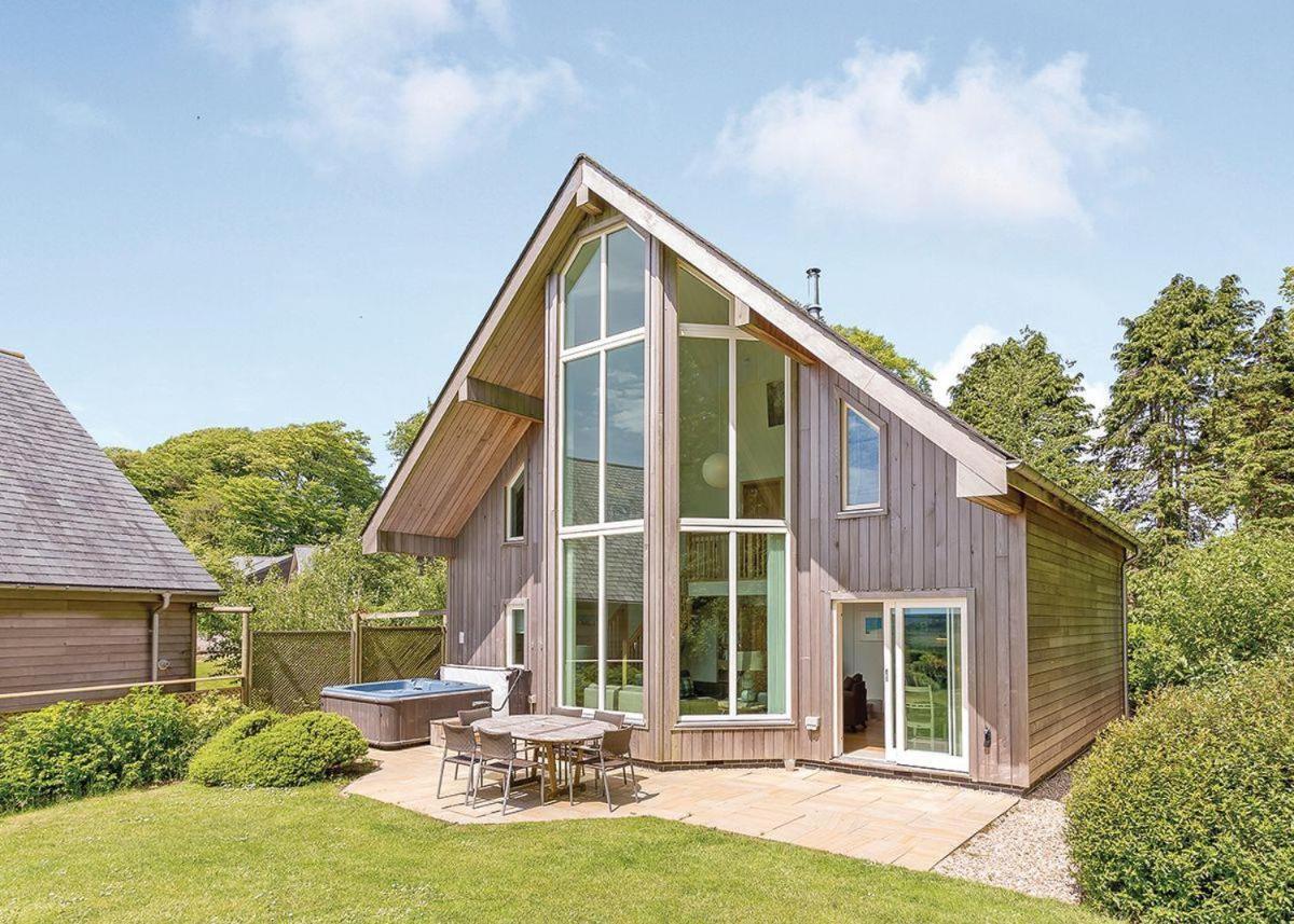 Swandown Lodges Chard Extérieur photo