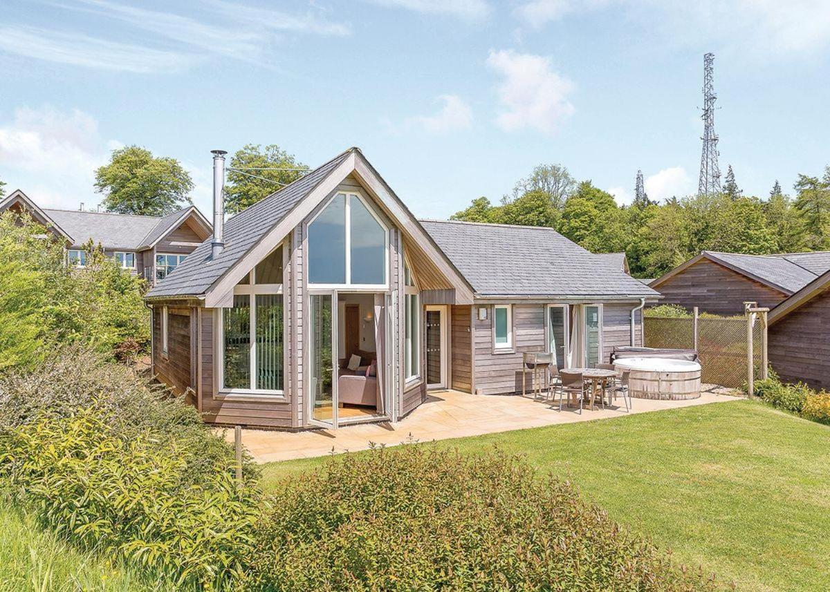 Swandown Lodges Chard Extérieur photo