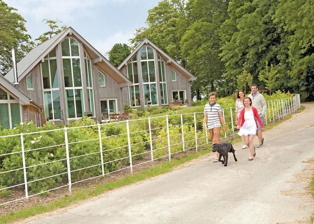 Swandown Lodges Chard Extérieur photo