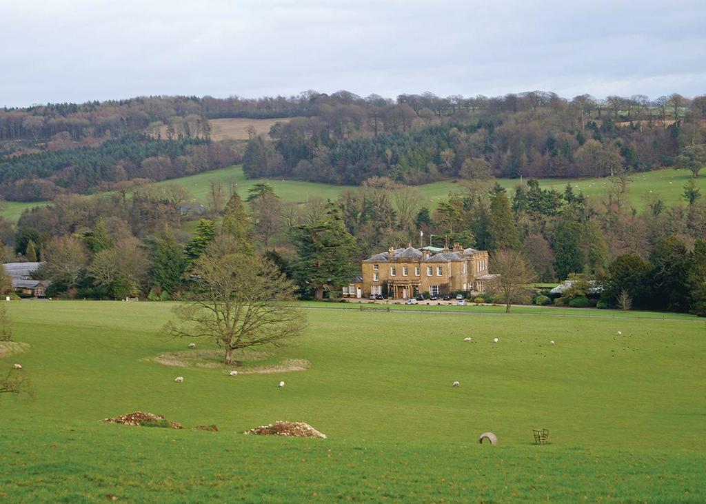 Swandown Lodges Chard Extérieur photo