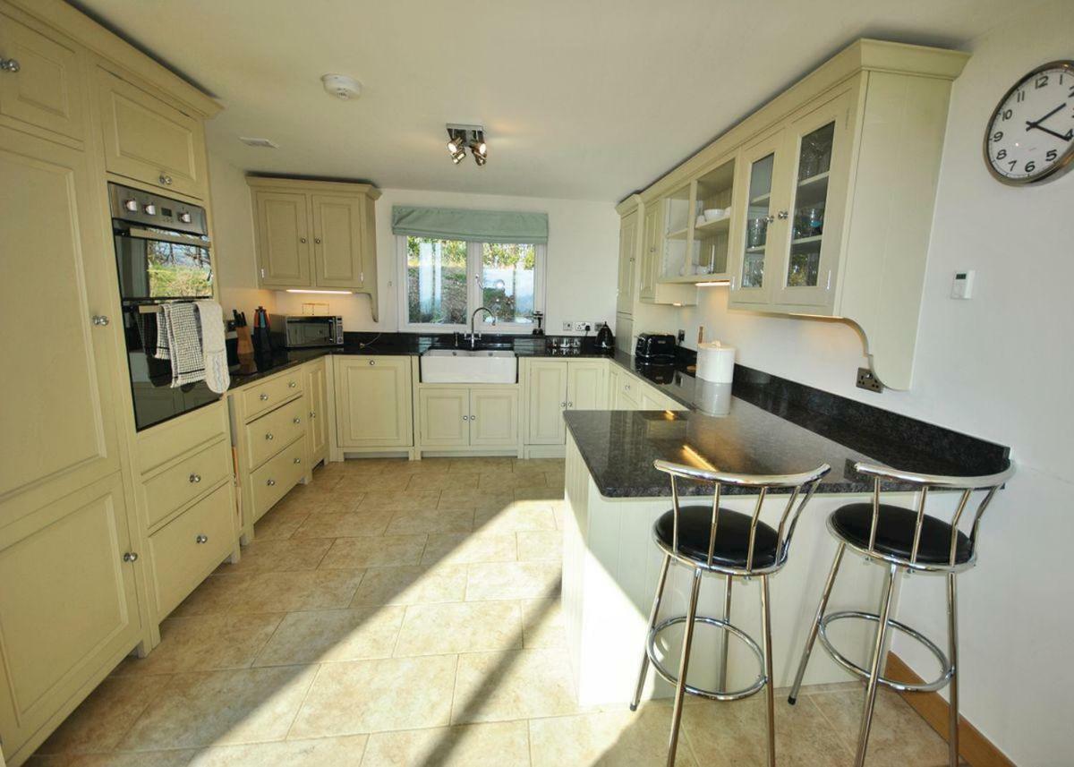 Swandown Lodges Chard Extérieur photo